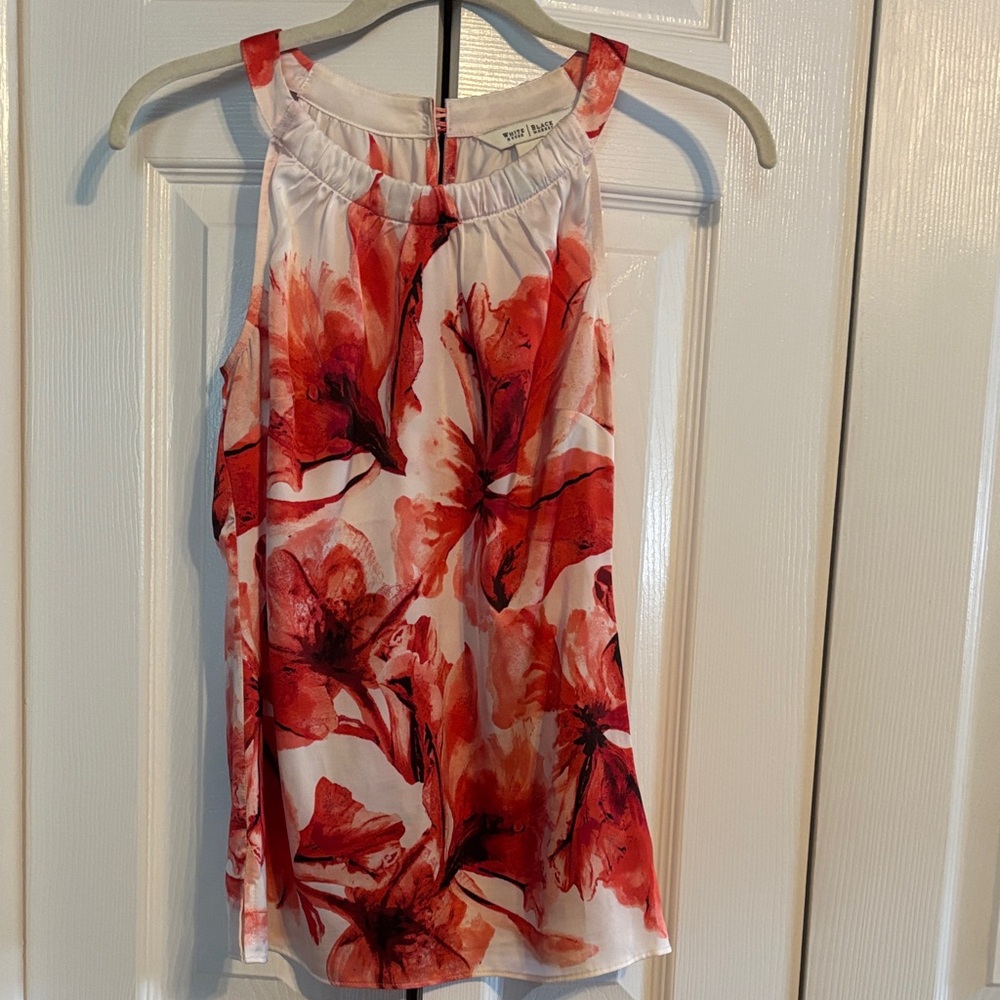 White House Black Market floral Red and White Women’s Top size XXS NWOT